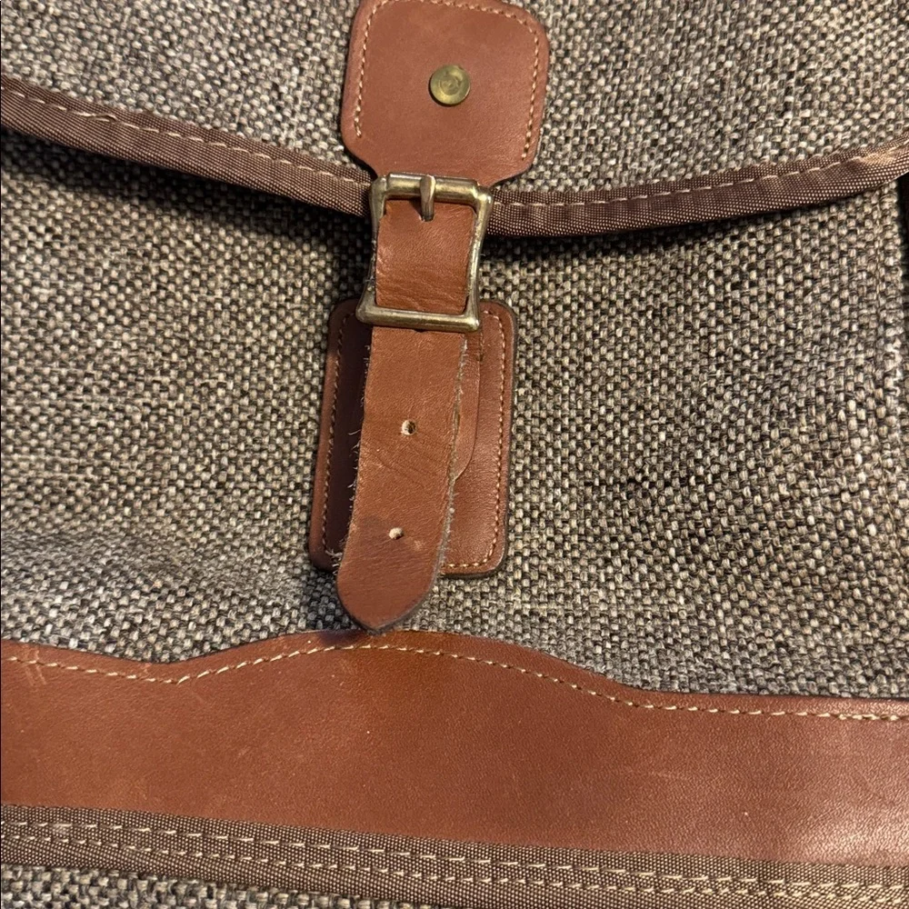 Orvis Leather and Tweed Backpack - Picture 3 of 11